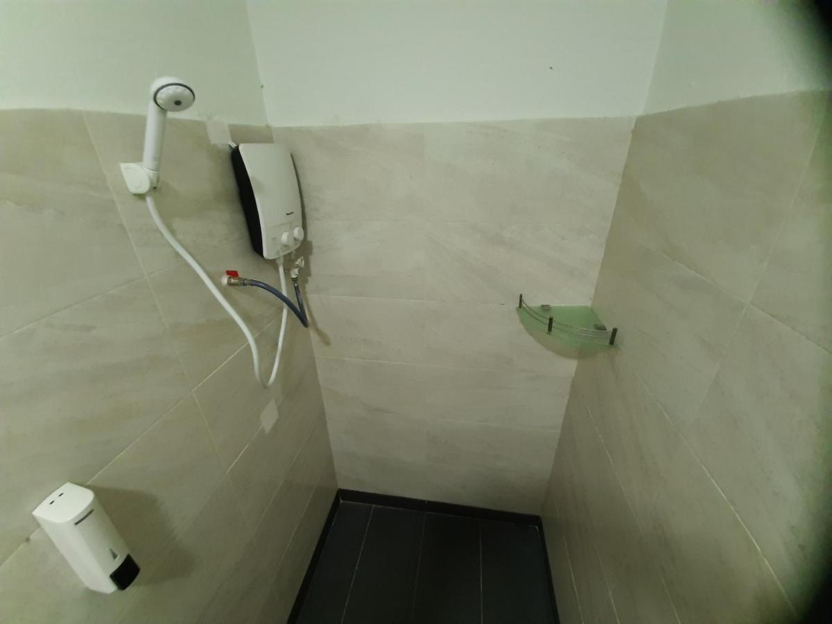 Mn Ferringhi Inn 바투 페링기 외부 사진