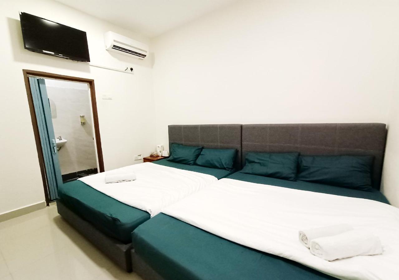 Mn Ferringhi Inn 바투 페링기 외부 사진